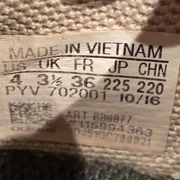 NUDE ADIDAS TUBULAR SHADOW KNIT - Picture 11 of 12